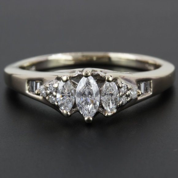 Vintage 14k White Gold Marquise Diamond Engagement Wedding Anniversary Ring